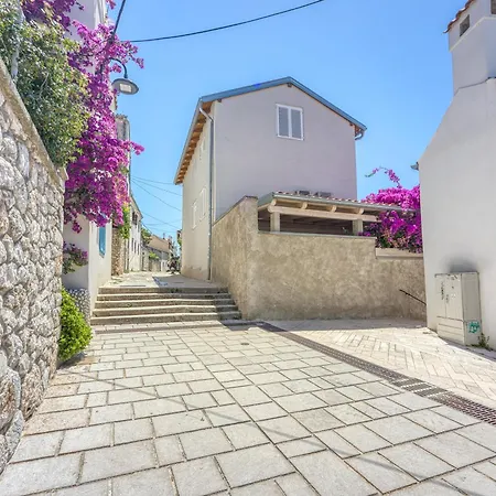 Bougainvillea Old Town /w Terrace - Happy Apartment Mali Losinj