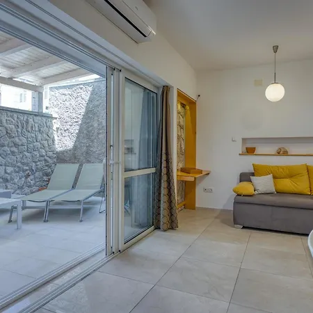 Appartement Bougainvillea Old Town /w Terrace - Happy